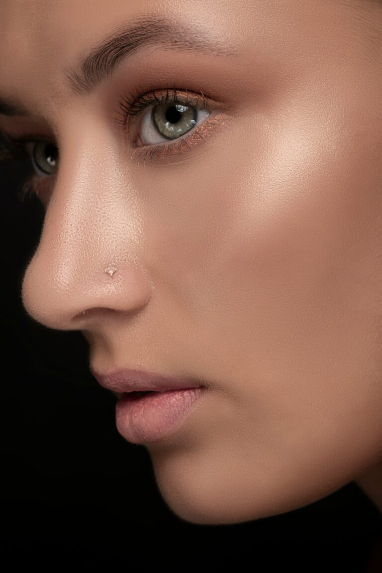 women with smooth and glowing skin using primer