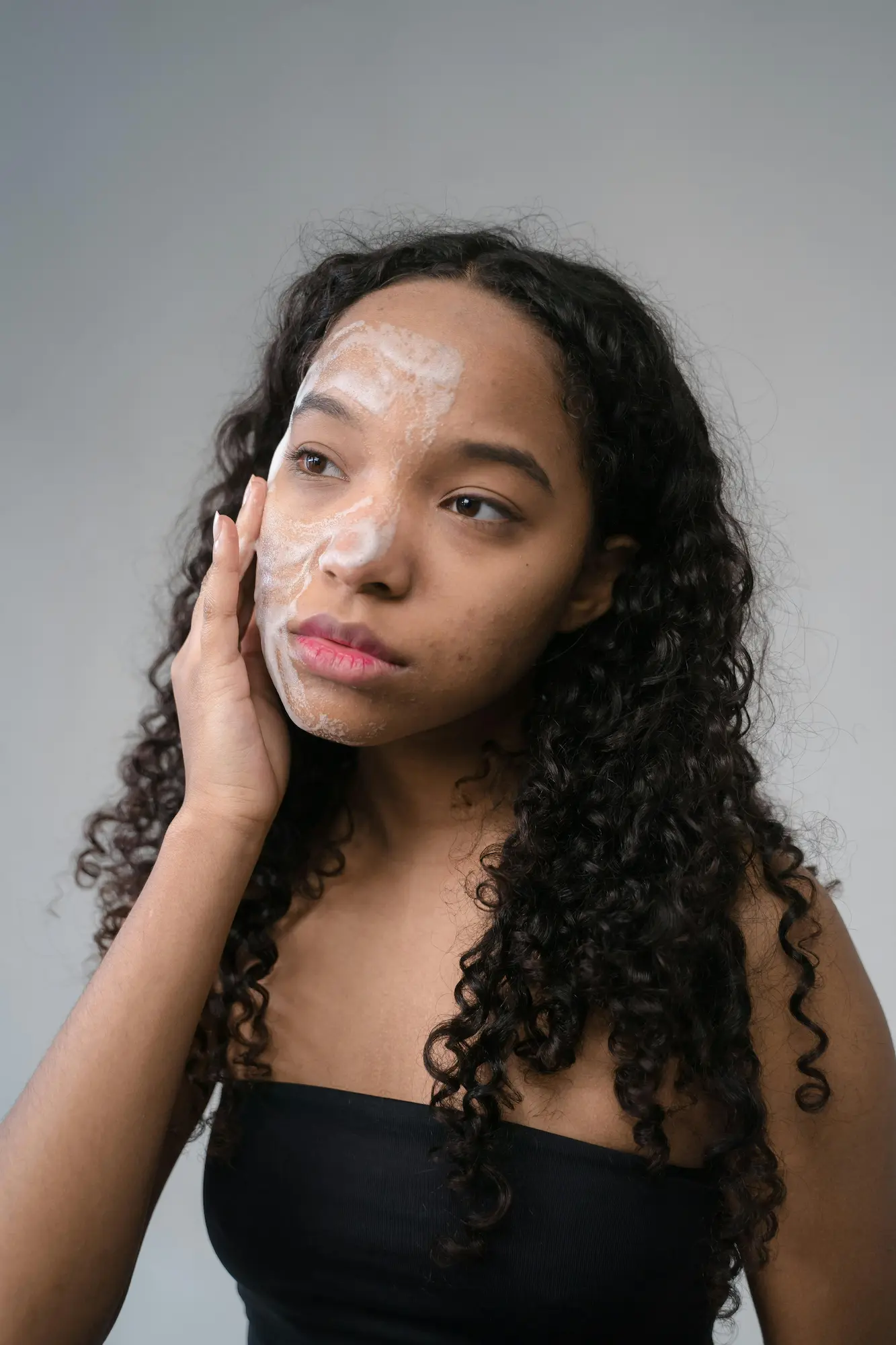 Gentle cleanser application for sensitive skin routine